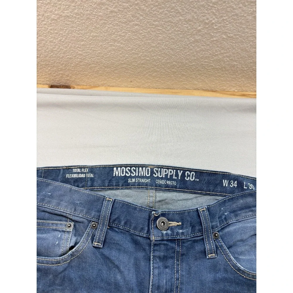 Mossimo Supply Co. Men's W34 L30 Slim Straight Total Flex Jeans Light Wash Blue